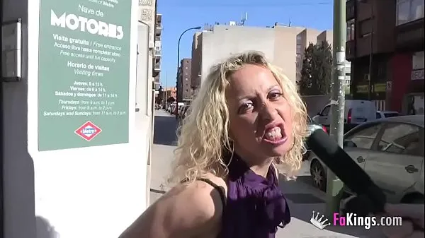 显示总管The horniest mature in all Seville comes to have a big cock break her ass