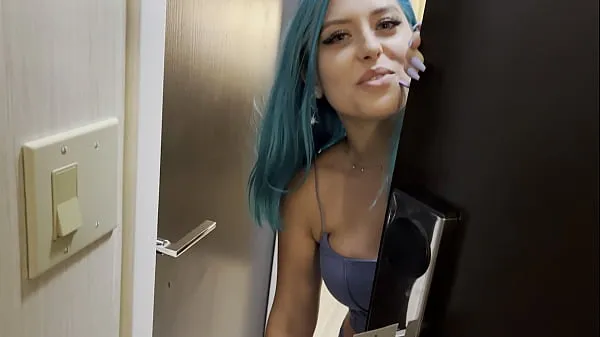 Show Casting Curvy: Blue Hair Thick Porn Star BEGS to Fuck Delivery Guy total Tube